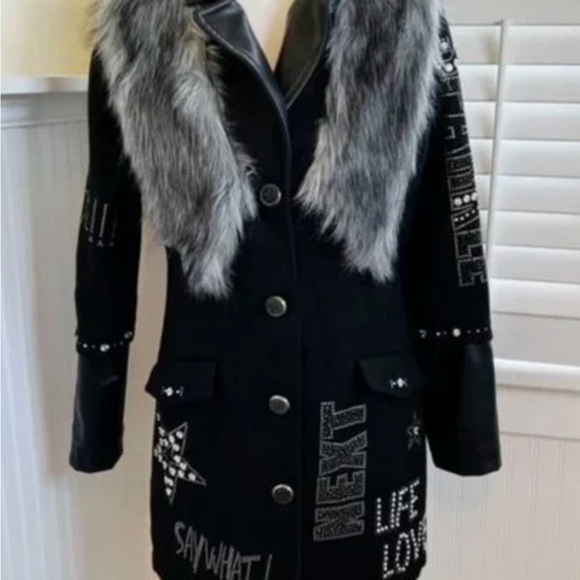 Tricotto Jackets & Blazers - Tricotto Black Coat with Gray Faux Fur Accents